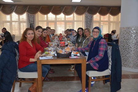 Sekreterler kahvaltıda buluştu