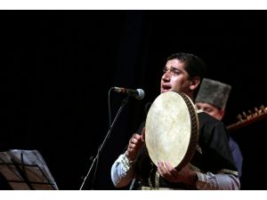 Tahran'da 31. Uluslararası Fecr Müzik Festivali