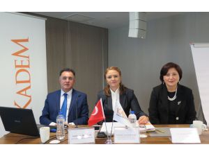 "Hizmet Sektöründe Çalışan Kadınların Yaşadıkları Sorunlar" araştırması