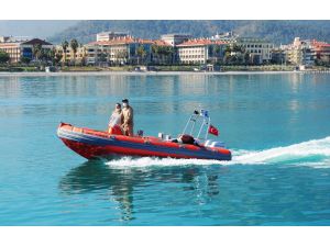 Antalya'da denizde erkek cesedi bulundu