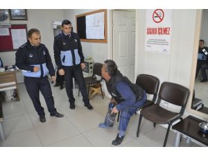 Engelli taklidiyle dilencilik iddiası