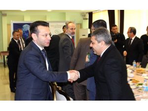 Diyarbakır'da STK temsilcileriyle toplantı