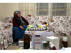 Hırsızlar minik Menesa'nın ilaç parasını çaldı