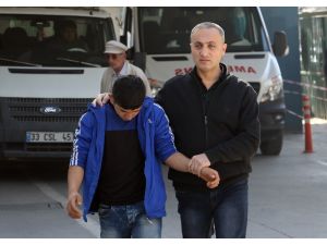 Mersin'deki izinsiz gösteriler