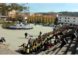 Yozgat'ta 4 bin kişi İstiklal Marşı okudu
