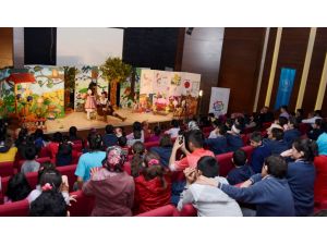 Özel öğrenciler "engelsiz tiyatro" keyfi yaşadı