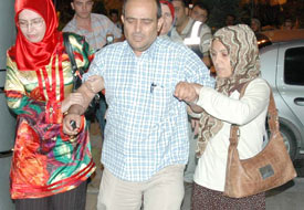 Kurşun kemere takılınca kurtuldu