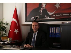 Sığınmacılara iki katlı konteyner ev