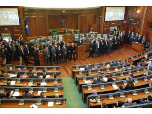 Kosova Meclisinde gerginlik
