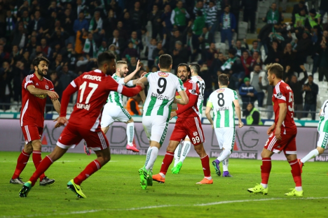 Konyaspor evinde Sivasspor'u ağırladı: 2-1