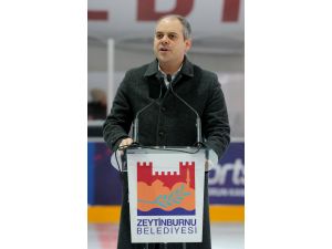 Zeytinburnu'na mobil buz pisti