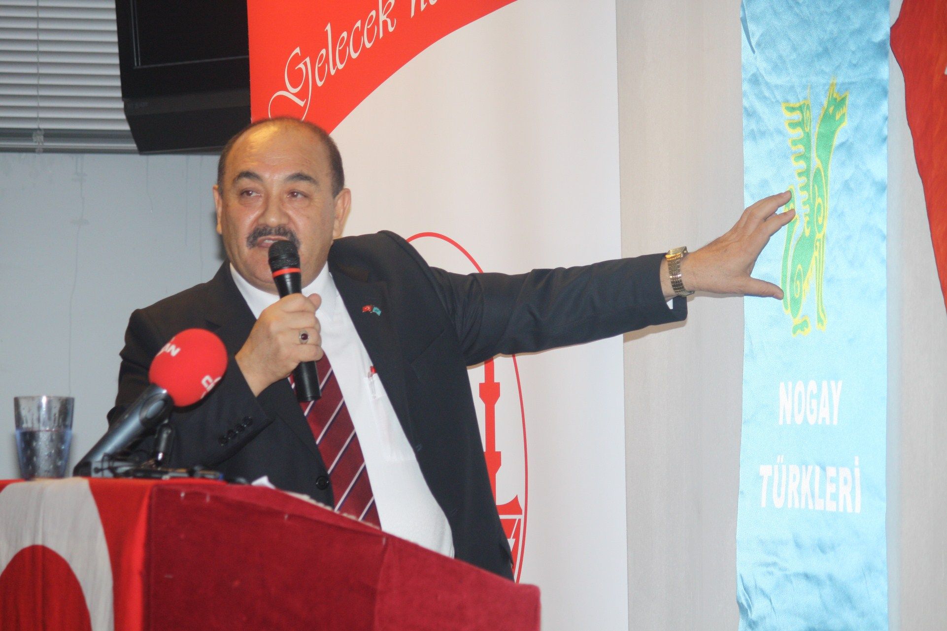 ‘Türk Dünyası’ndan tek yumruk çağrısı