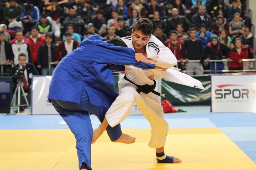 Çiloğlu, yeni rekor kırdı