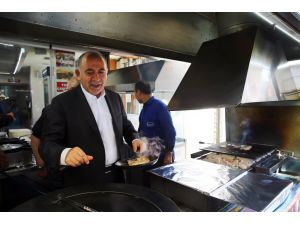 CHP Milletvekili Tekin, Ulus Hali'ni ziyaret etti