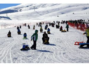 Yıldız Dağı'nda kar sevinci