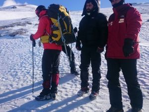 Uludağ'da kaybolan kişiyi jandarma buldu