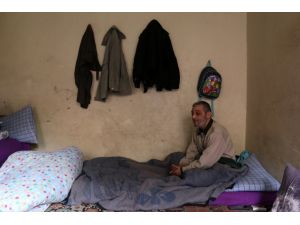 Esed'in bombaları hem eşini hem gözünü aldı