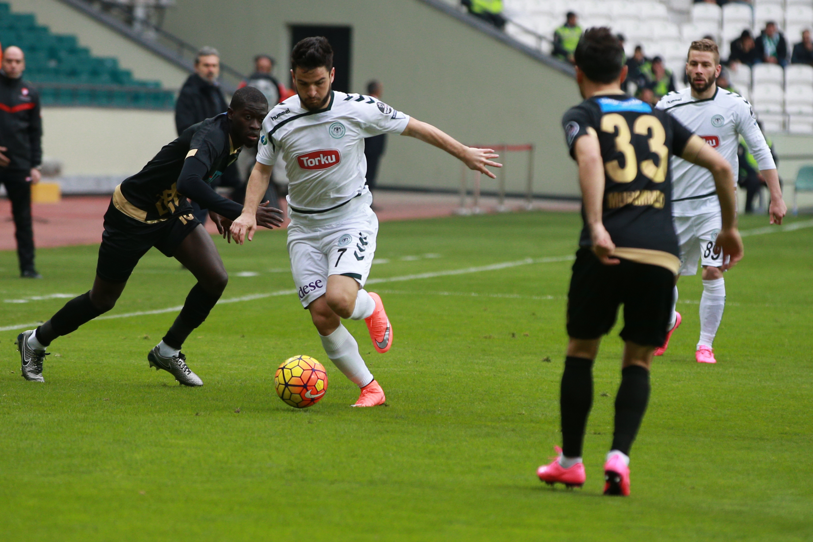 Ömer Ali, forma bekliyor