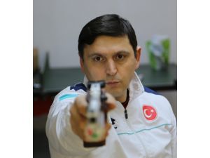 Üçüncü olimpiyatında altın madalyayı hedefliyor