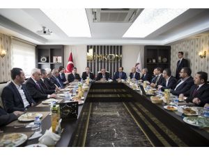 Başbakan Yardımcısı Türkeş, İMKON'u ziyaret etti