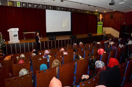 Ereğli Belediyesi ve KOMEK'ten kadınlara seminer
