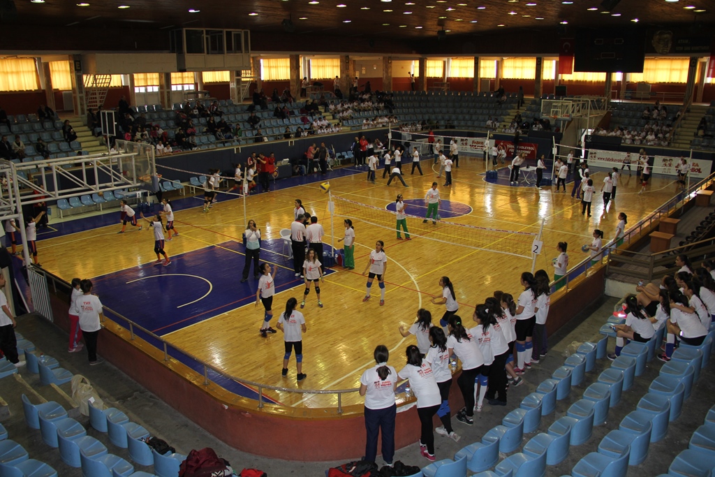 Fabrika voleybol harekâtı