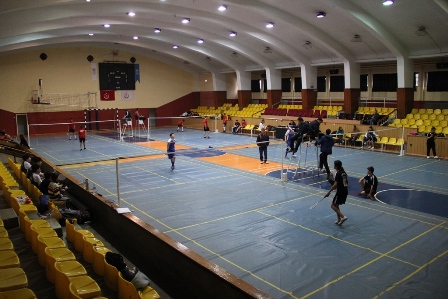 Okullar badmintonda kupalar sahiplerini buldu