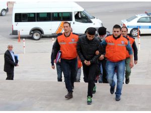 Ege Denizi'nde yasa dışı geçişler