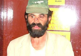 Akli dengesi olmayan kişiyi dövdüler