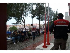 Çanakkale ve Balıkesir'de 89 yabancı uyruklu yakalandı