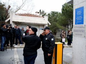 BÜ yerleşkesinde şüpheli araç bulundu