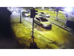 Başkent'te teröristlerin ilk hedefi polisti