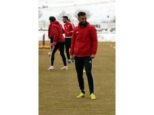 "Zor günleri aşıp güzel günler göreceğiz"