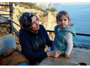 Üniversiteyi 9 yılda bitirmek zorunda kaldı