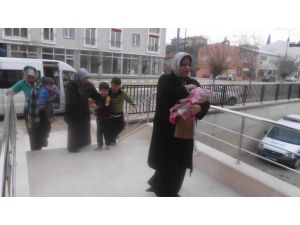 Sahil Güvenlik'le hayata tutundular