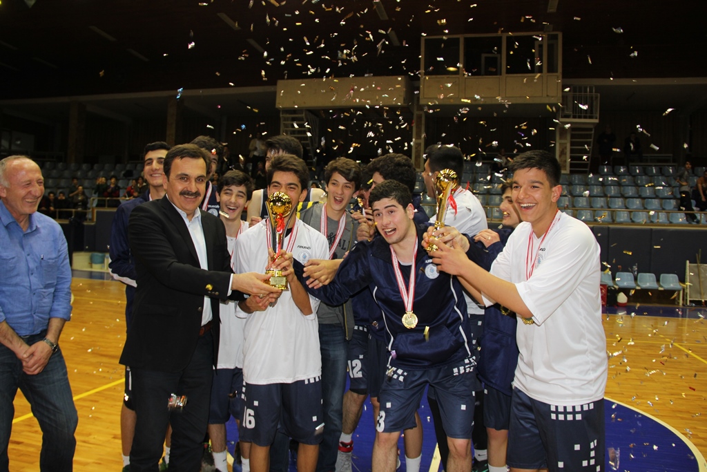 Teşvik Kupaları sahiplerini buldu