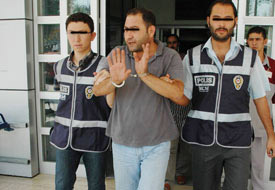 Otomobilin kaputunda esrar çıktı