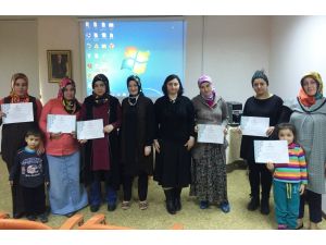 Pursaklar'da anne adayları eğitildi