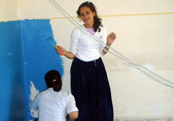 Şalvarlı liseliler iş başında