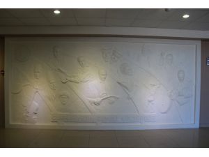 Türk müziğine yön verenler aynı rölyefte