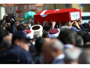 Şehitlerimizi uğurluyoruz