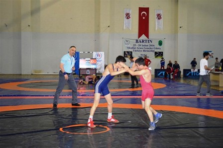 Bartın’da güreş müsabakaları sona erdi