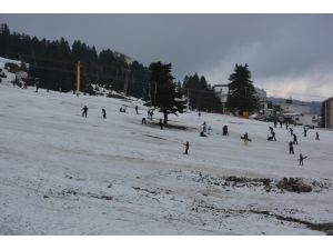 Uludağ'da kar kalınlığı 20 santimetreye düştü