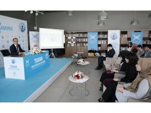 TÜGVA Genç Diplomat Akademisi