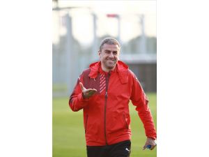 "Mustafa Denizli için üzüldüm"