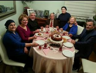 Fulya Hoca dostlarıyla birlikte