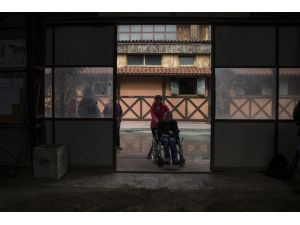 Çocuklar "engelleri" atlarla aşıyor