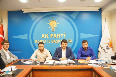 AK Parti Konya İl Gençlik Kolları İlçe Başkanlar Toplantısı