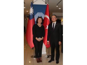 Tayvanlı Guo'nun sulu boya resim sergisi Ankara'da