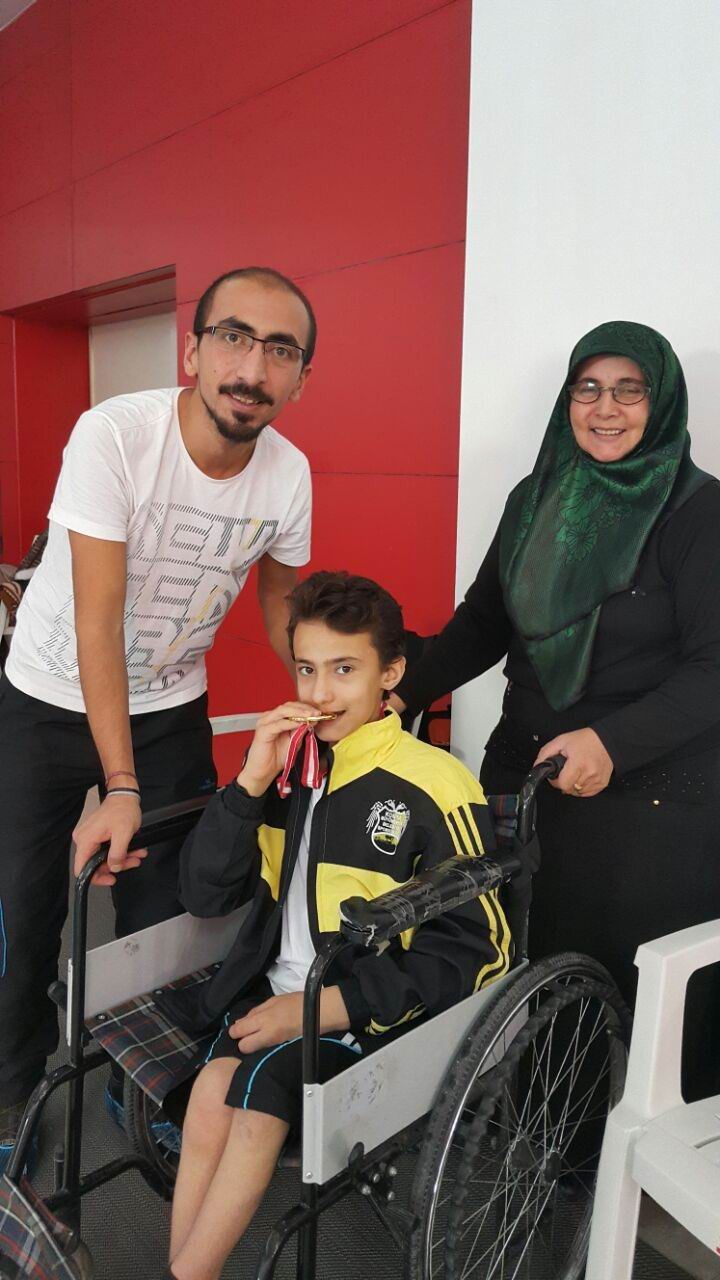 Yüzmeye ‘engel’ yok!